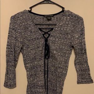 Lace up quarter sleeve shirt